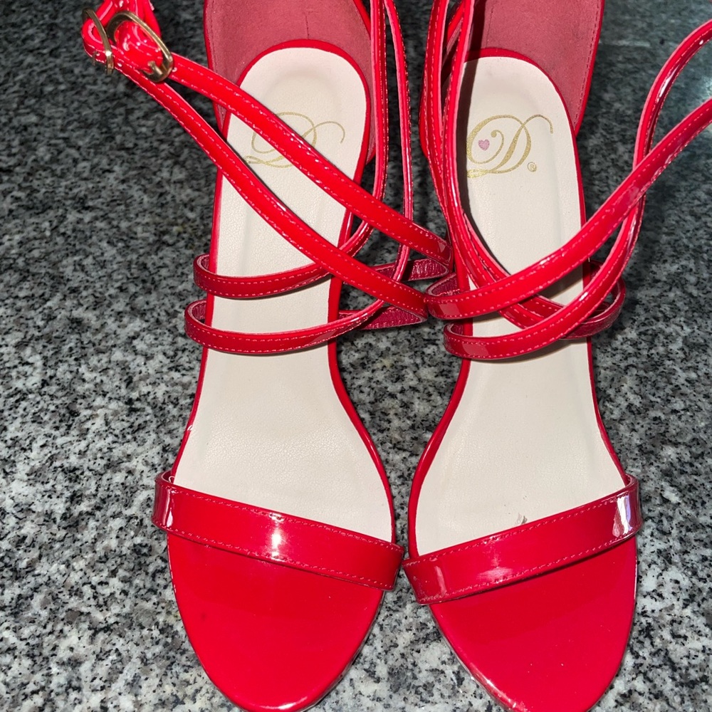 Red heels 👠